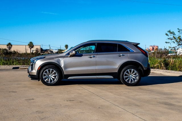 2022 Cadillac XT4 Premium Luxury
