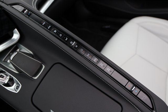 2025 Chevrolet Corvette E-Ray 1LZ