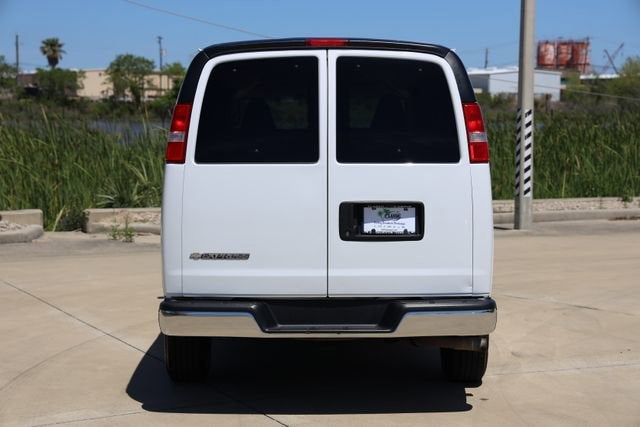 2017 Chevrolet Express Passenger 3500 LT