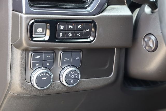 2025 GMC Yukon AT4