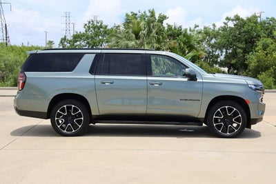 2023 Chevrolet Suburban RST