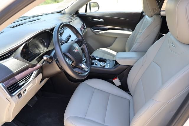 2021 Cadillac XT4 FWD Luxury