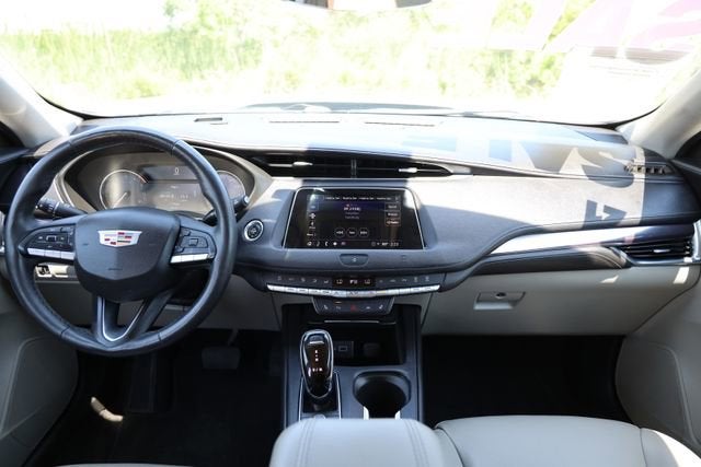 2021 Cadillac XT4 FWD Luxury