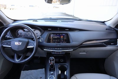 2022 Cadillac XT4 Premium Luxury