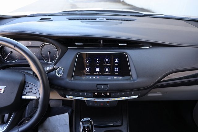 2022 Cadillac XT4 Premium Luxury