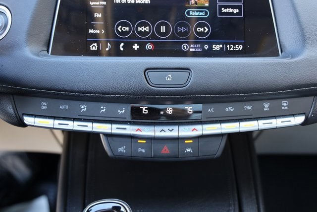 2022 Cadillac XT4 Premium Luxury