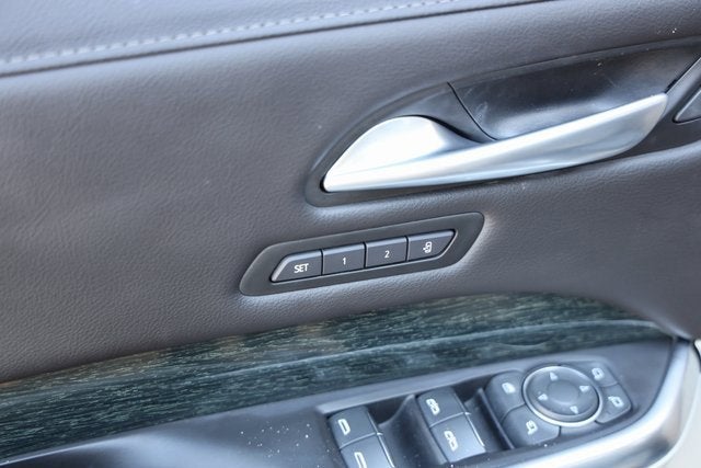 2022 Cadillac XT4 Premium Luxury