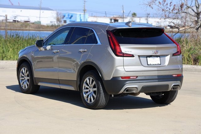 2022 Cadillac XT4 Premium Luxury
