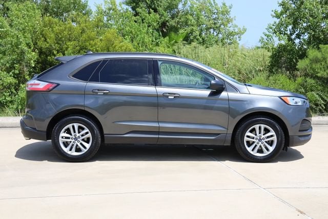 2020 Ford Edge SE