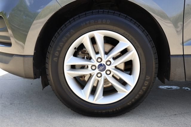 2020 Ford Edge SE