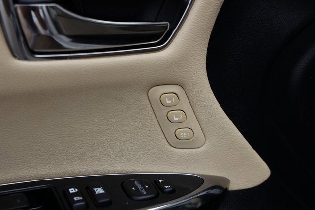 2017 Toyota Avalon Hybrid XLE Plus