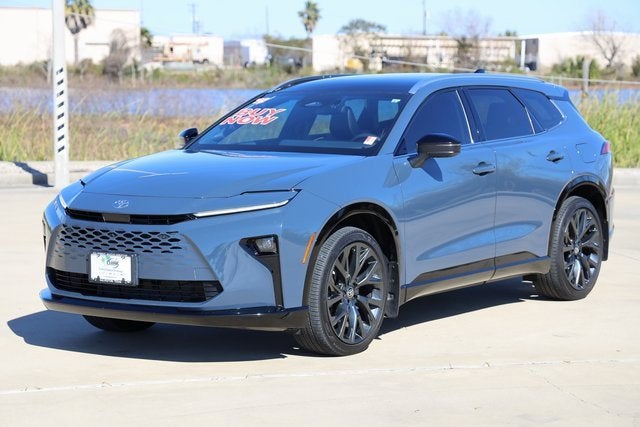 2025 Toyota Crown Signia XLE