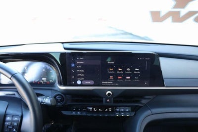 2025 Toyota Crown Signia XLE