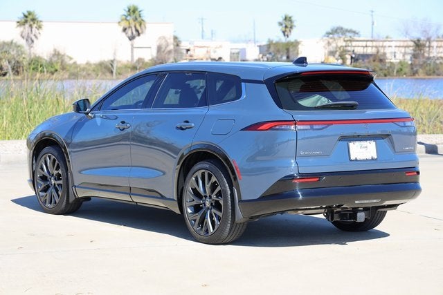 2025 Toyota Crown Signia XLE