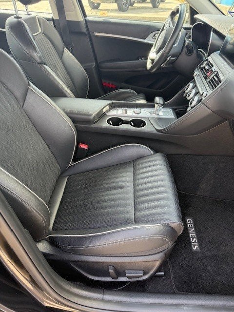 2020 Genesis G70 2.0T