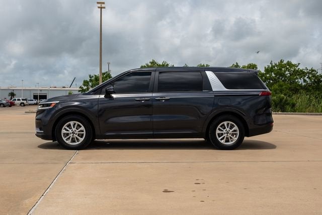 2023 Kia Carnival LX
