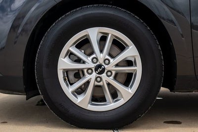 2023 Kia Carnival LX