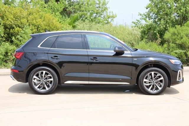 2022 Audi Q5 S line Premium Plus