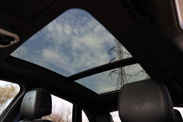 2022 Porsche Macan NA