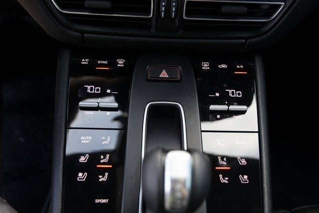 2022 Porsche Macan NA