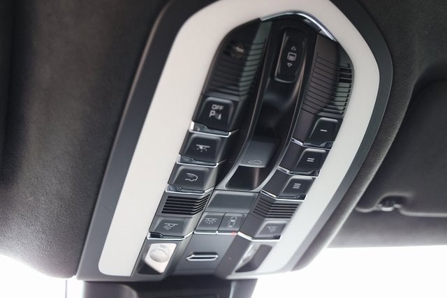 2022 Porsche Macan NA