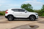 2025 Volvo XC40 Core Bright Theme